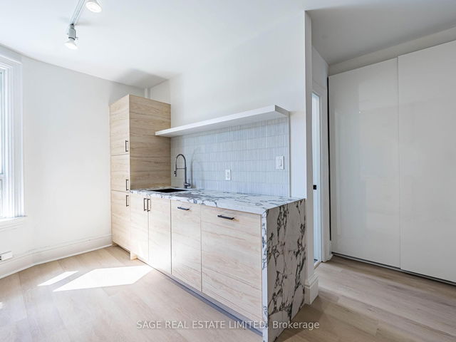 Upper - 1153 Dundas Street