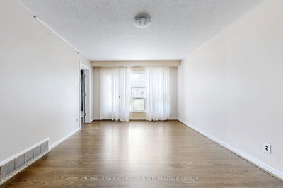 Unit Upper — 23 Fontainbleau Dr, Toronto - Newtonbrook West image-0-3