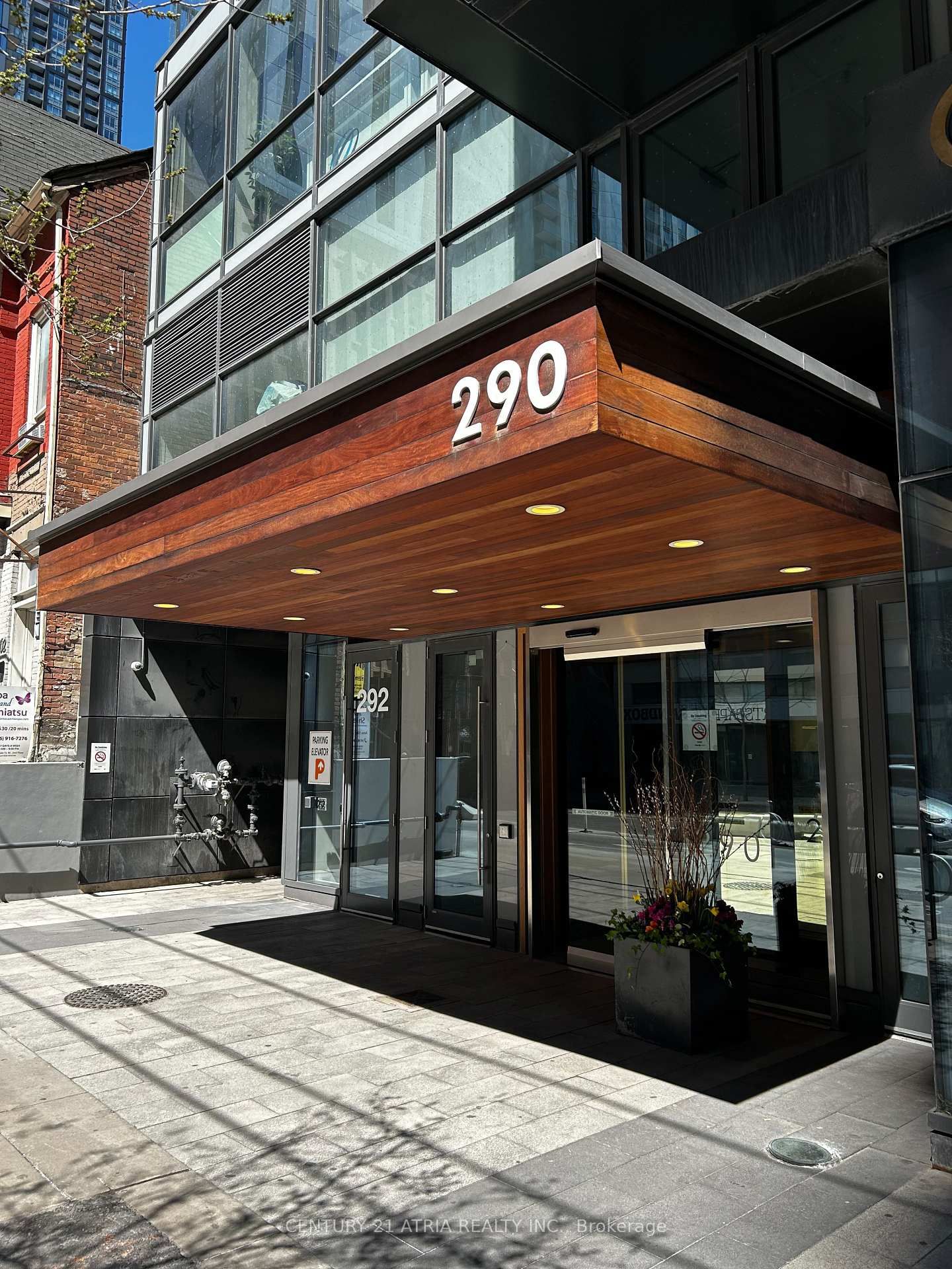 Condo for lease at 3507-290 Adelaide Street, Toronto, Waterfront Communities C1, M5V 1P6 - MLS: C12110218