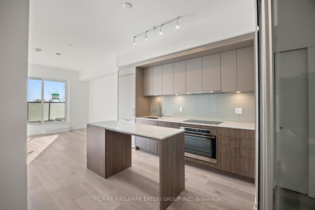 408 - 863 St. Clair Avenue