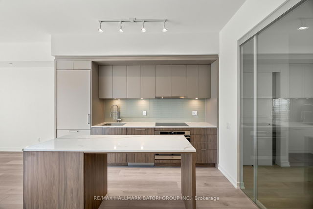 408 - 863 St. Clair Avenue