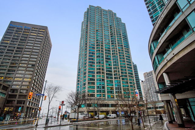 1001 - 10 Yonge Street