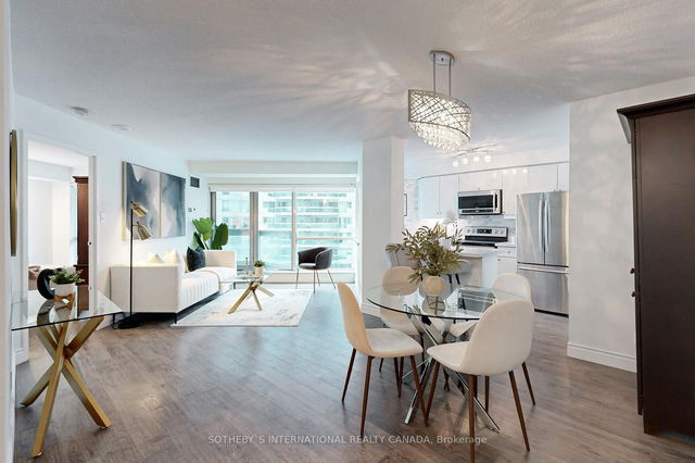 1001 - 10 Yonge Street