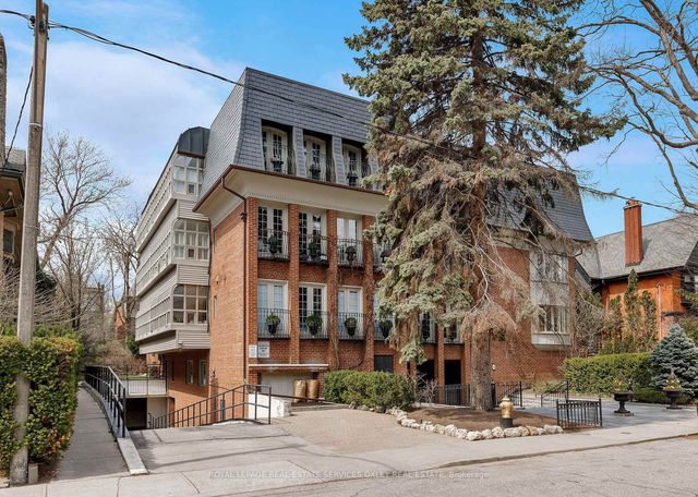 205 - 8 Hawthorn Avenue