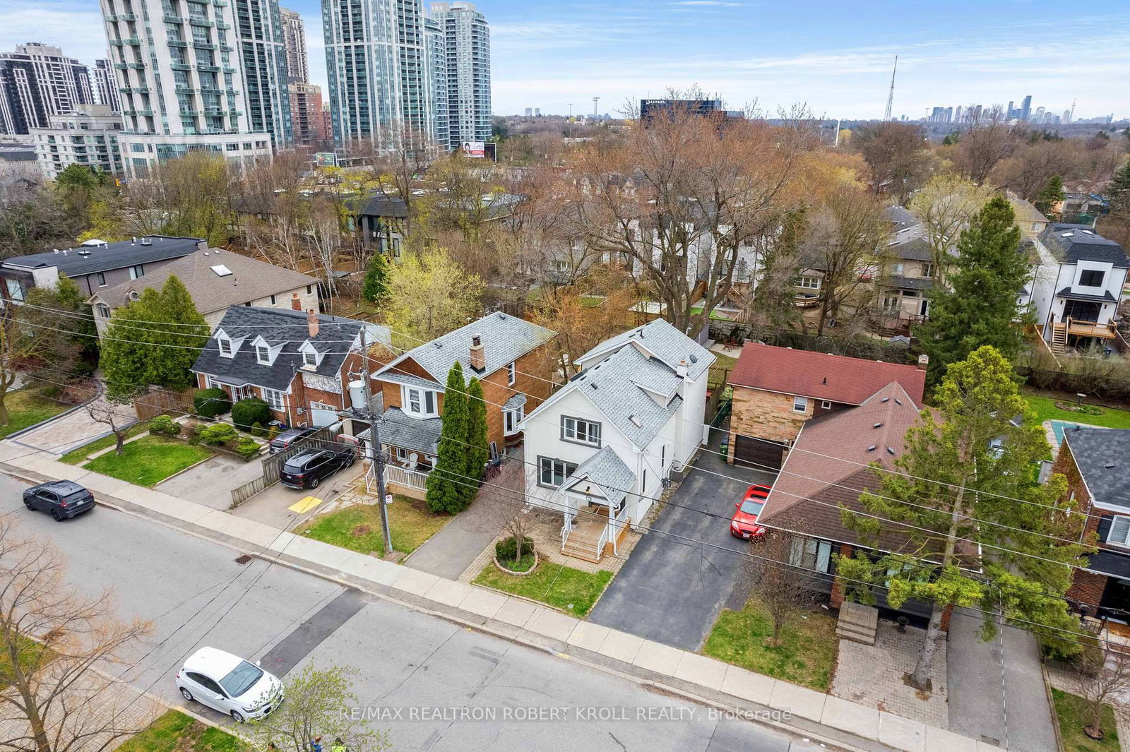 Detached House for sale at 37 Johnston Avenue, Toronto, Lansing-Westgate, M2N 1G9 - MLS: C12110658
