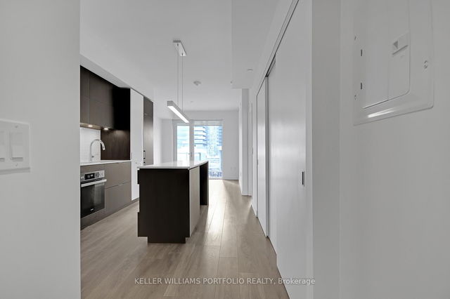 911 - 15 Lower Jarvis Street