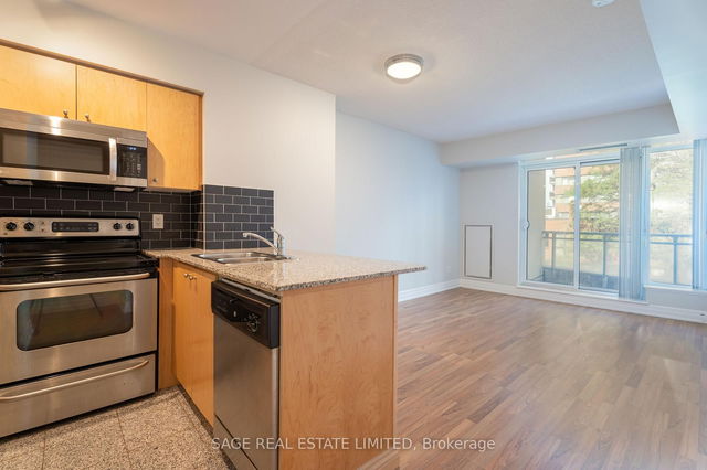 411 - 8 Scollard Street