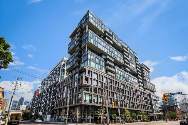 1106 - 111 Bathurst Street