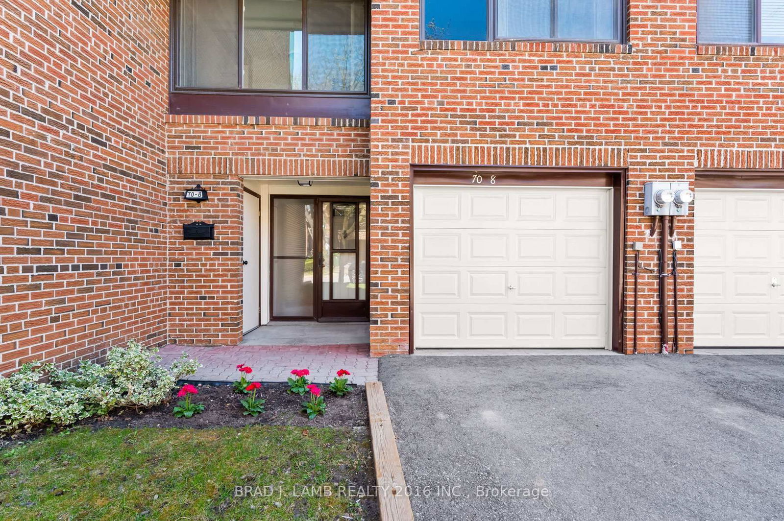 Townhouse for sale at 8-70 Castlebury Crescent, Toronto, Bayview Woods-Steeles, M2H 1W8 - MLS: C12111081