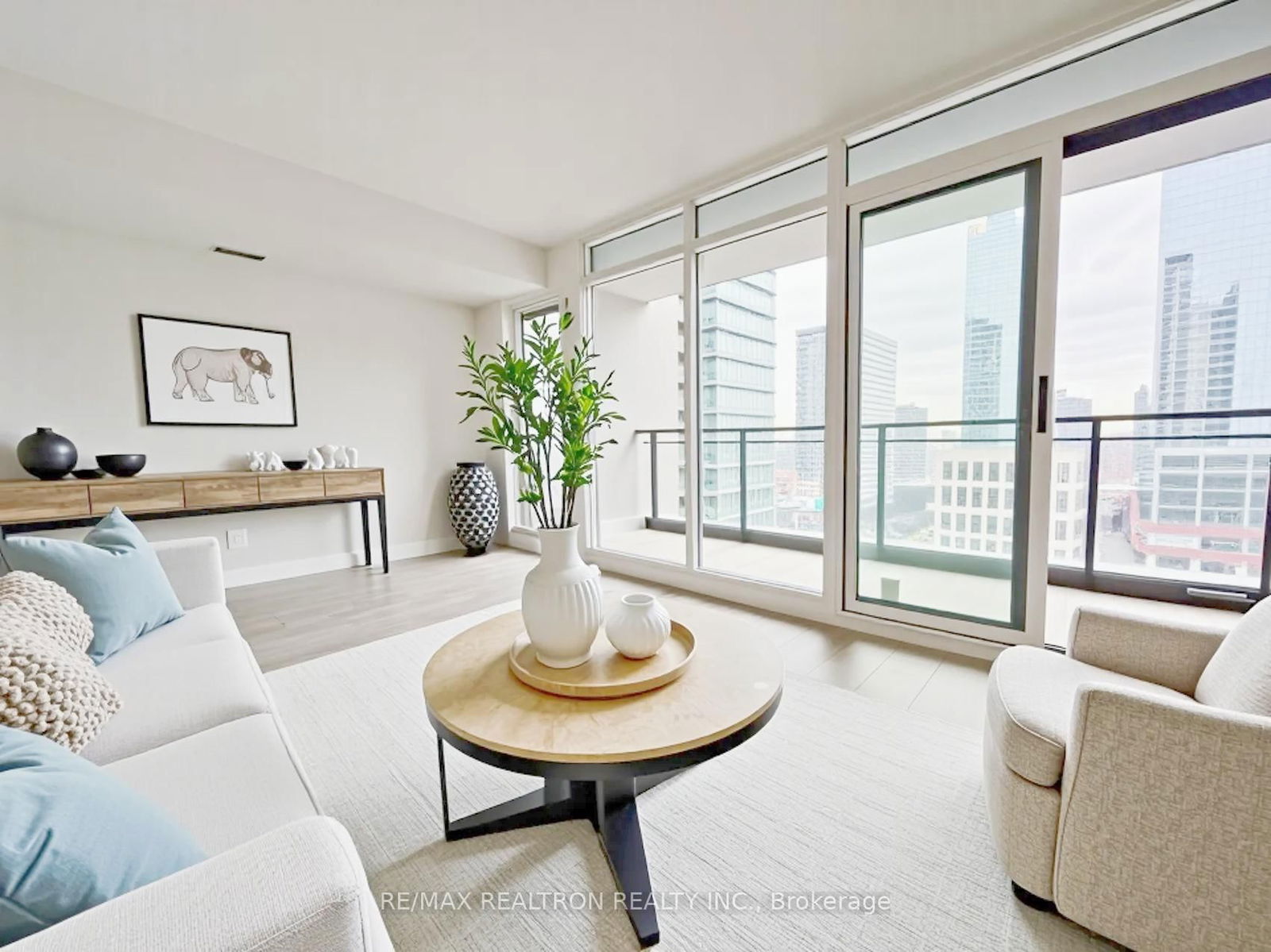 Condo for sale at 1608-8 Telegram Mews, Toronto, Waterfront Communities C1, M5V 3Z5 - MLS: C12111103