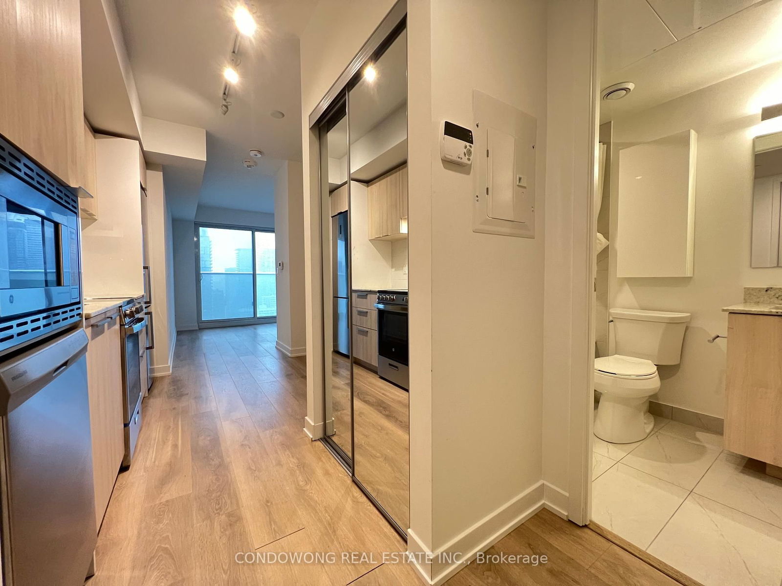Condo for lease at 3304-501 Yonge Street, Toronto, Church-Yonge Corridor, M4Y 0G8 - MLS: C12111417