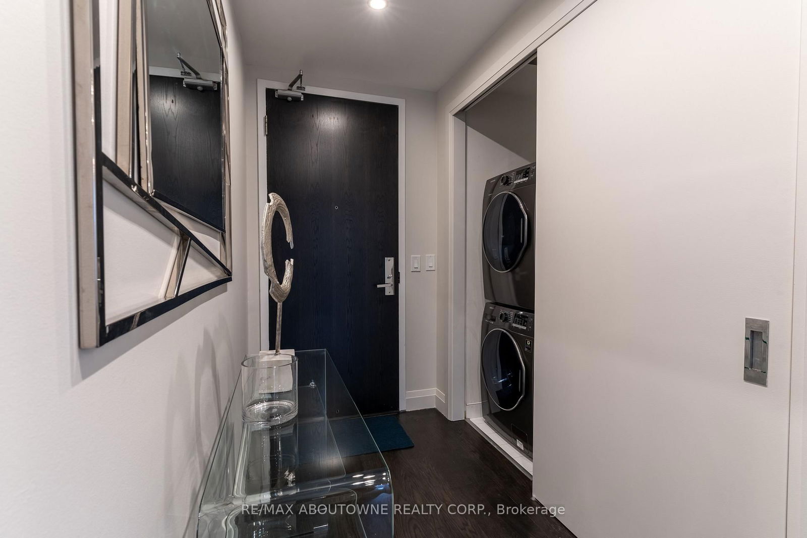 Condo for lease at 1603-224 King Street, Toronto, Waterfront Communities C1, M5H 0A6 - MLS: C12111471