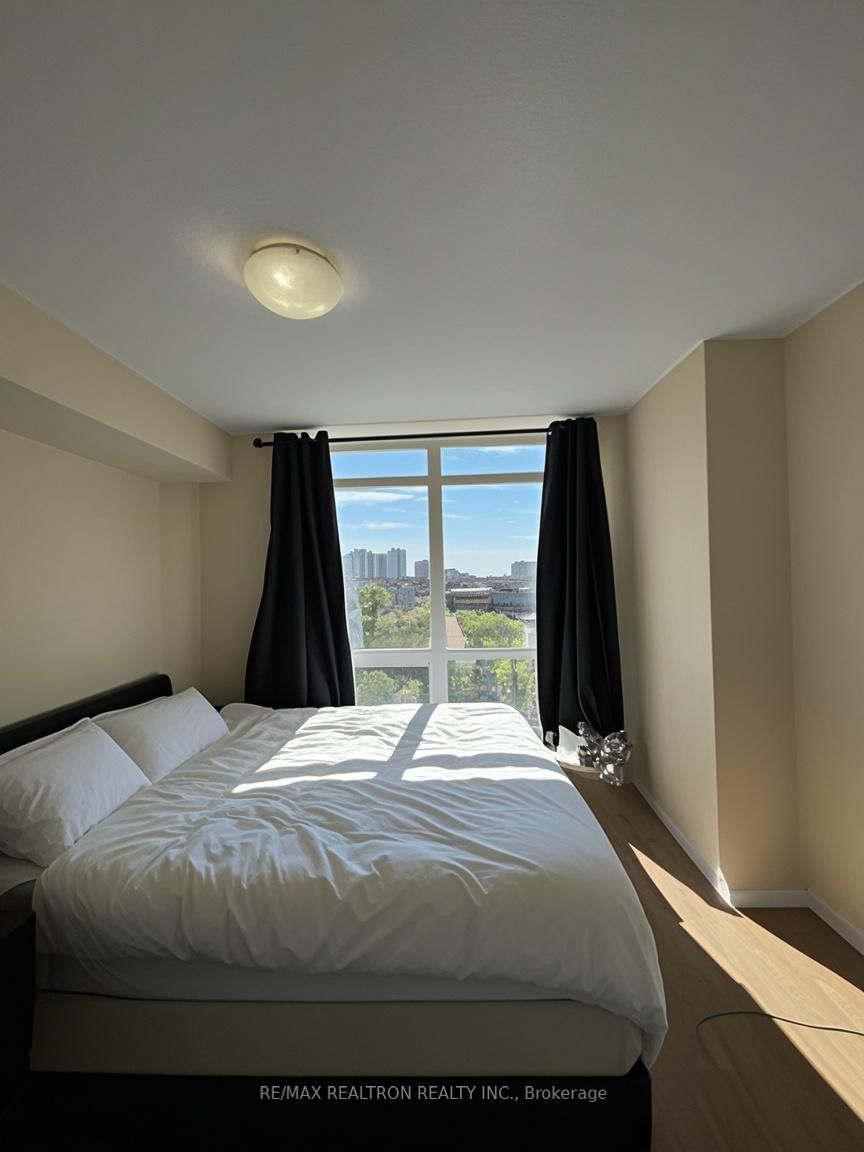 Condo for sale at 523-120 Dallimore Circle, Toronto, Banbury-Don Mills, M3C 4C5 - MLS: C12111483