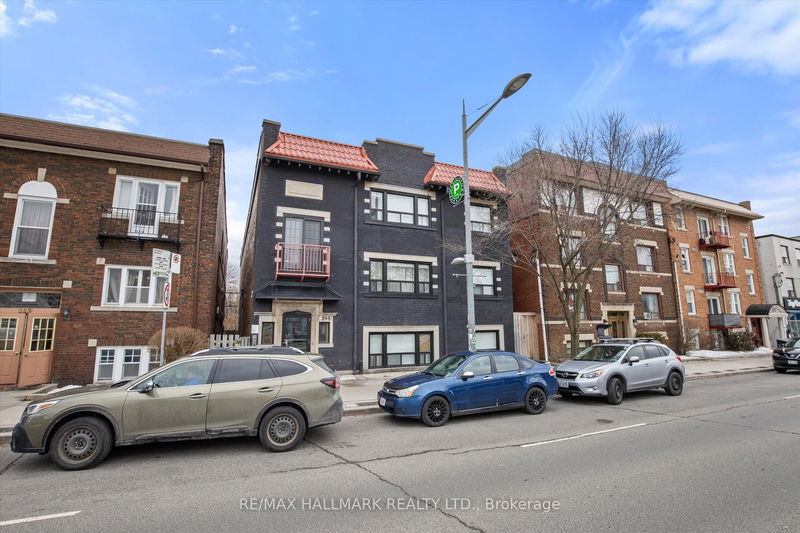 home for lease on 4-595 St Clair Avenue W