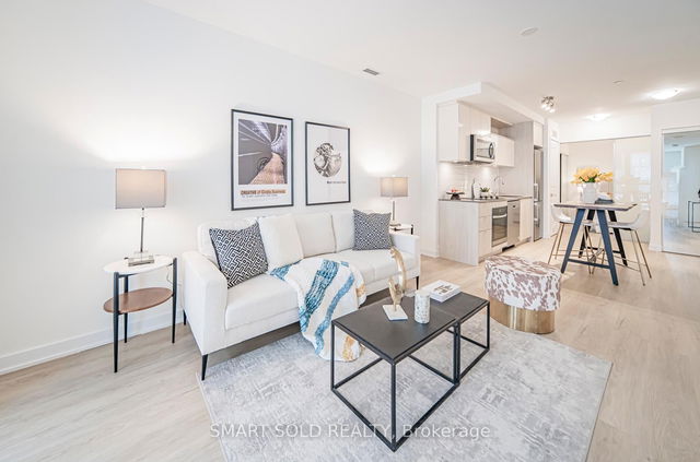 411 - 100 Dalhousie Street