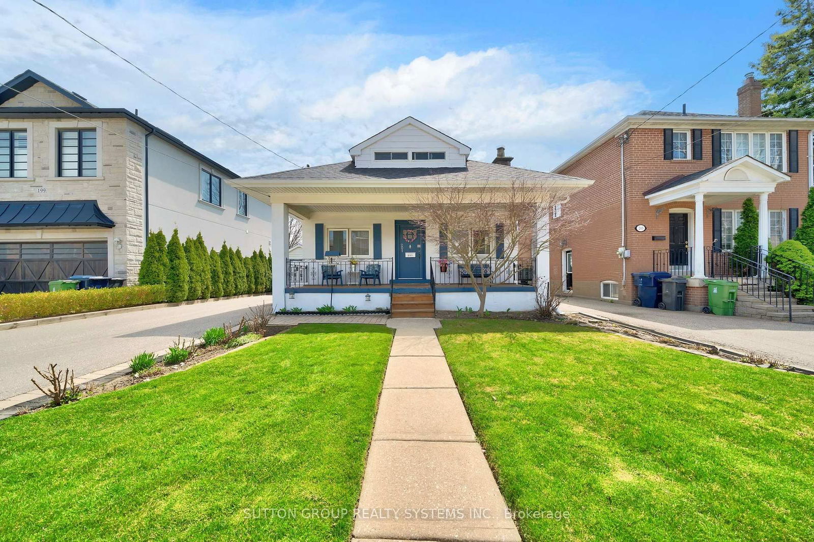 Detached House for sale at 201 Bogert Avenue, Toronto, Lansing-Westgate, M2N 1L1 - MLS: C12111751