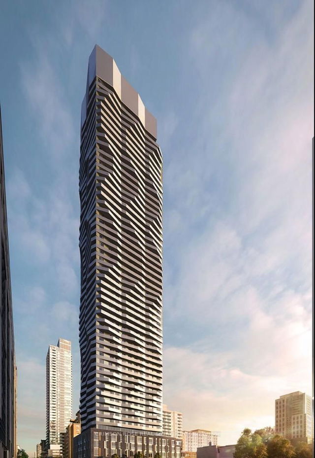 1810 - 100 Dalhousie Street