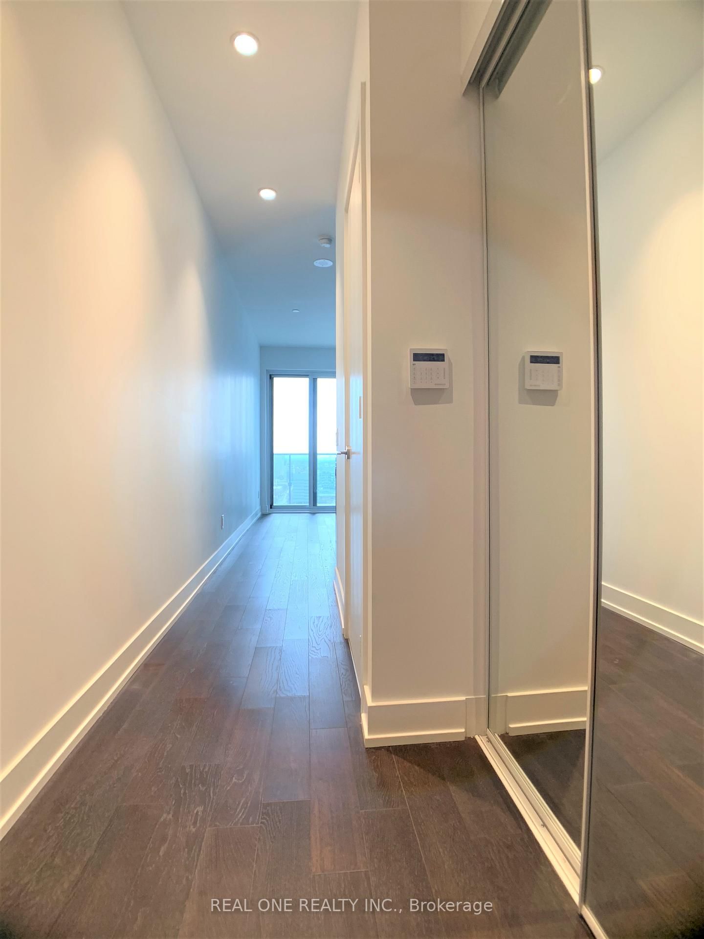 Condo for lease at 2812-7 Grenville Street, Toronto, Bay Street Corridor, M4Y 0E9 - MLS: C12111783