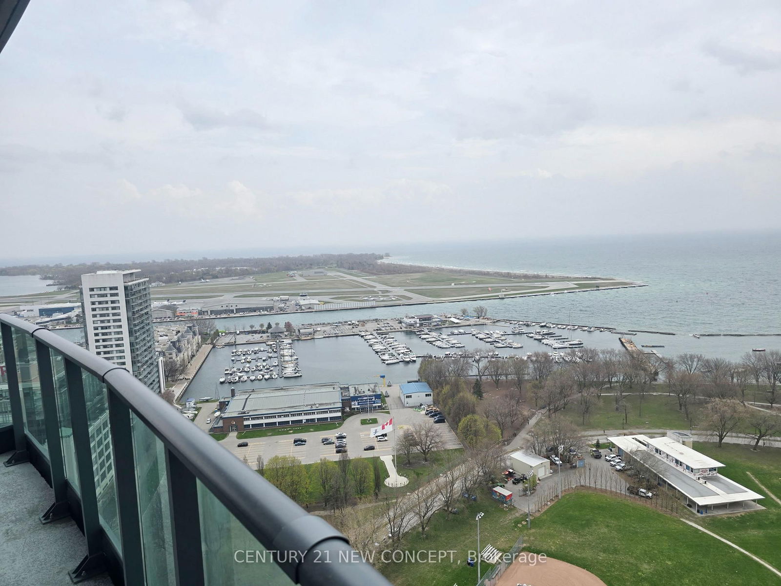 Condo for lease at 3104-215 Fortyork Boulevard, Toronto, Niagara, M5V 4A2 - MLS: C12111983