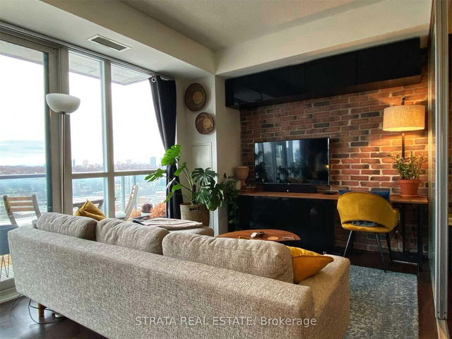 1302 - 25 Cole Street