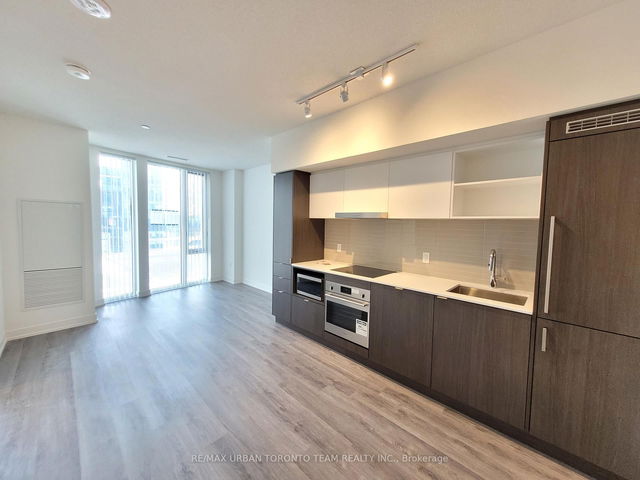 806 - 138 Downes Street