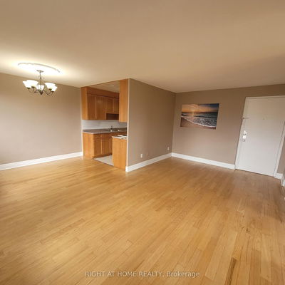 Unit 302 — 2125 Avenue Rd, Toronto - Bedford Park-Nortown image-0-2