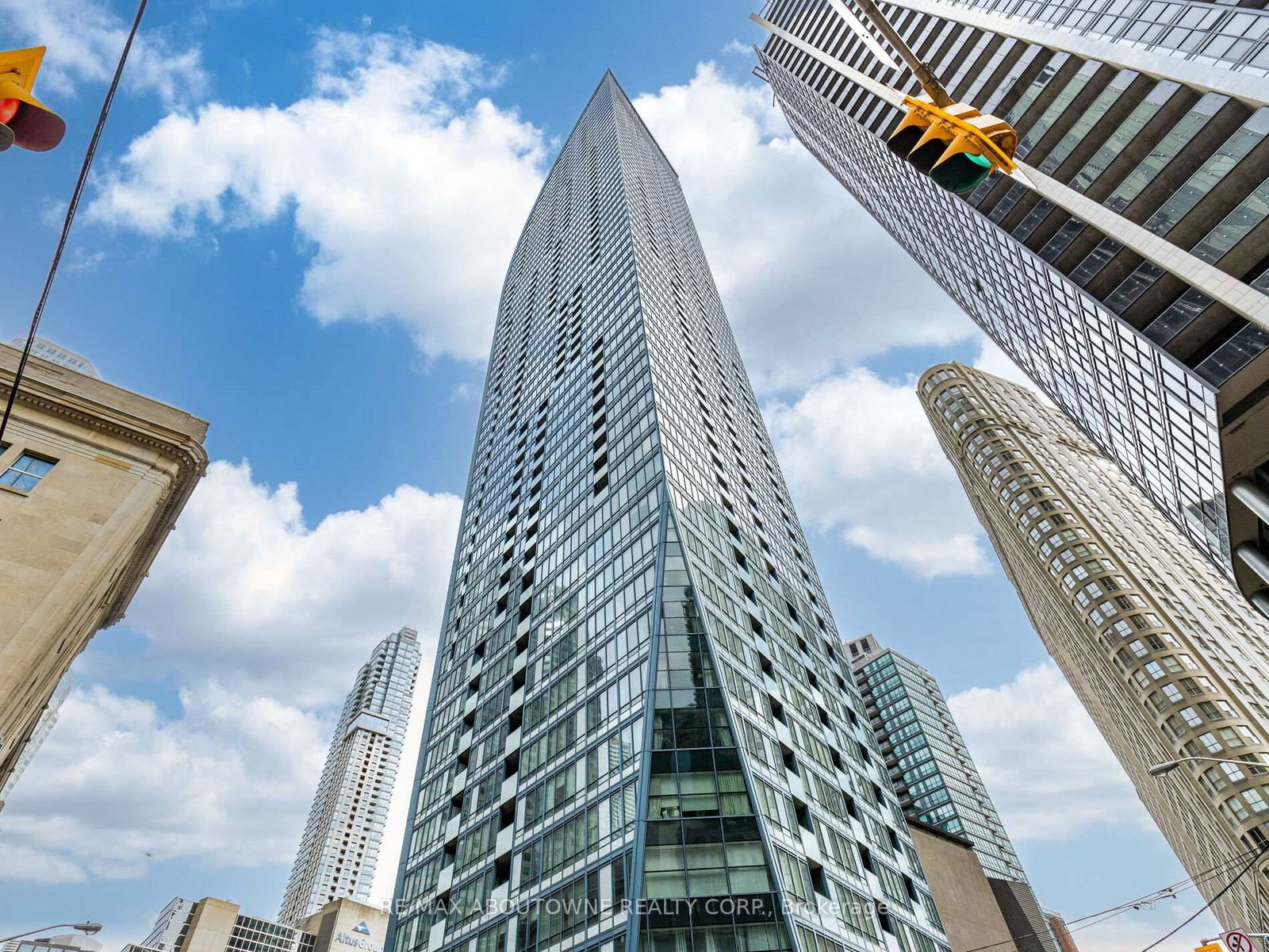 Condo for sale at 802-8 The Esplanade Street, Toronto, Waterfront Communities C8, M5E 0A6 - MLS: C12112307