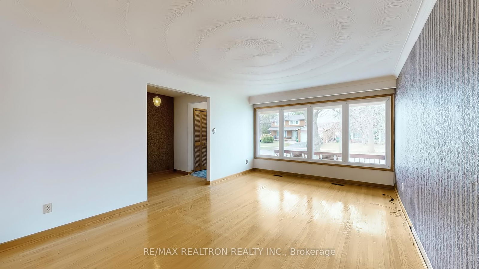 Detached House for sale at 3 Taverly Road, Toronto, Pleasant View, M2J 4E4 - MLS: C12112338