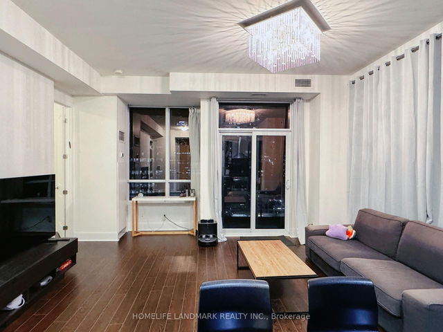 1702 - 21 Balmuto Street