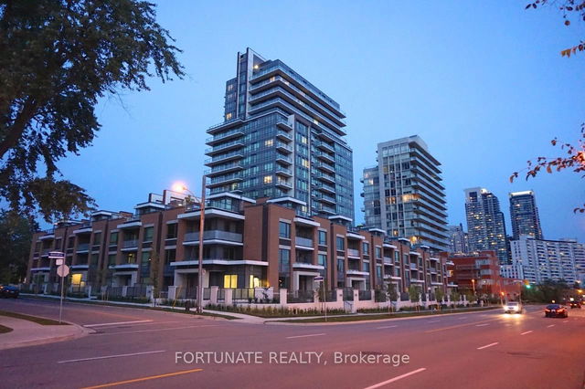 906 - 68 Canterbury Place