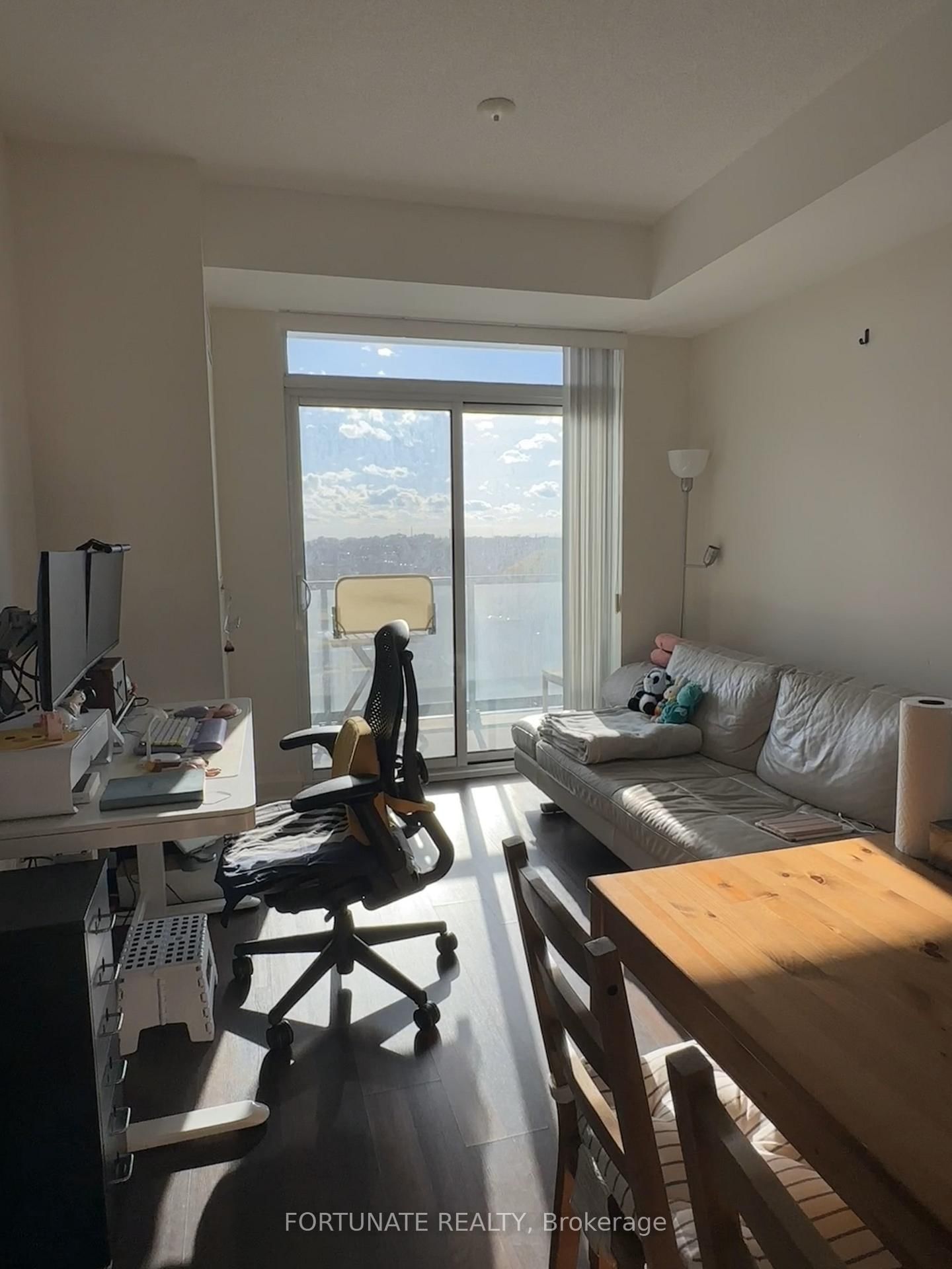 Condo for lease at 906-68 Canterbury Place, Toronto, Willowdale West, M2N 0H8 - MLS: C12112494