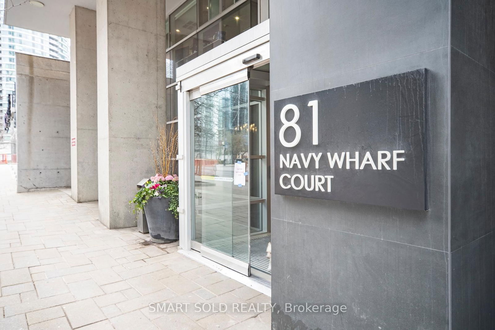 Condo for sale at 2710-81 Navy Wharf Court, Toronto, Waterfront Communities C1, M5V 3S2 - MLS: C12112536