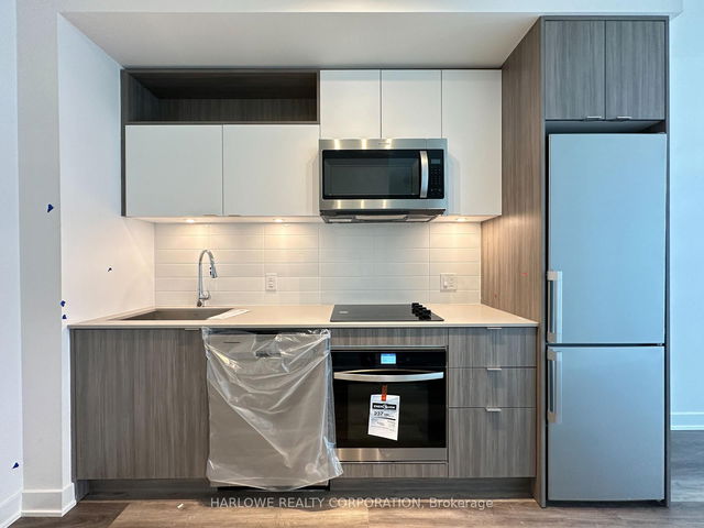 1933 W - 135 Lower Sherbourne Street