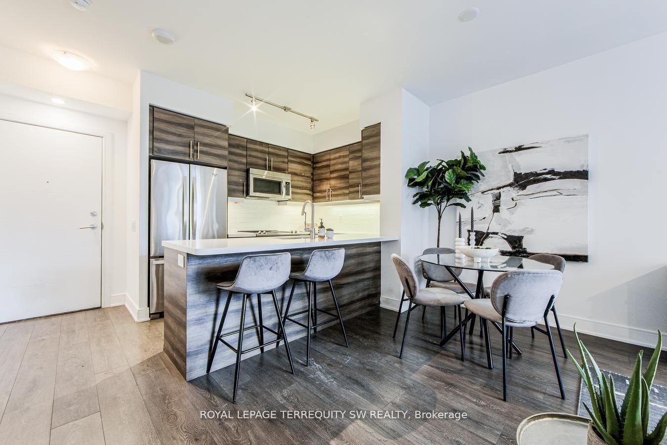Condo for sale at 819-525 Adelaide Street, Toronto, Waterfront Communities C1, M5V 0N7 - MLS: C12112685