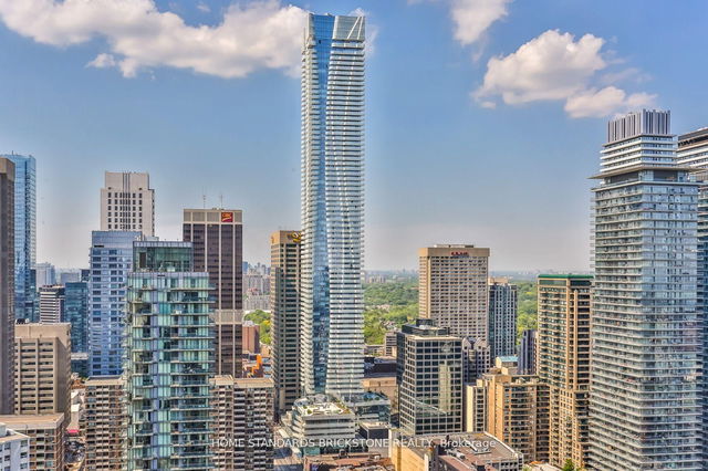 1306 - 1 Bloor Street