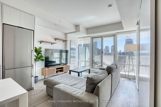 1306 - 1 Bloor Street