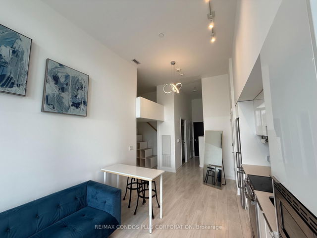 606 - 18 Maitland Terrace