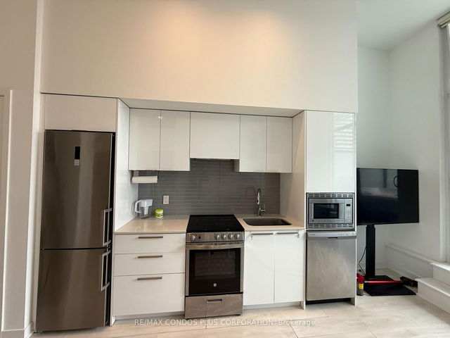 606 - 18 Maitland Terrace