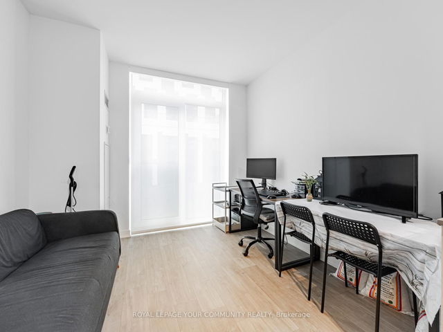 415 - 100 Dalhousie Street