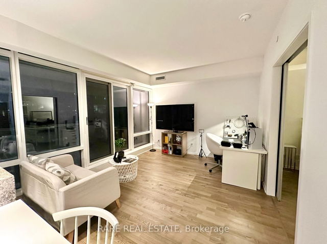 1602 - 1 Bloor Street