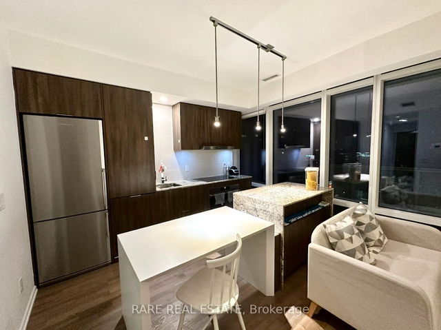 1602 - 1 Bloor Street