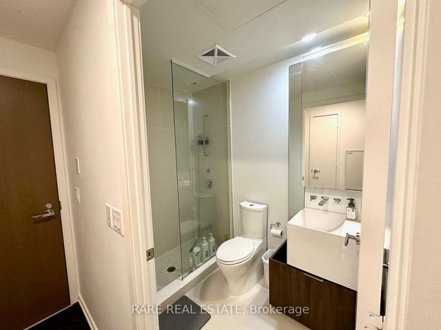 1602 - 1 Bloor Street