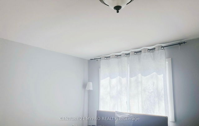 Main - 63 Summerside Crescent