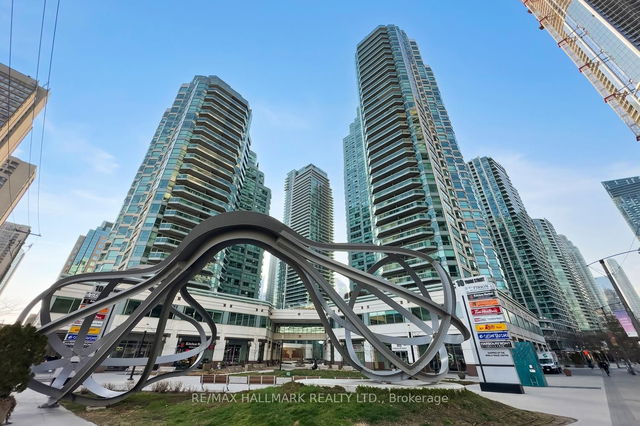 3102 - 10 Yonge Street
