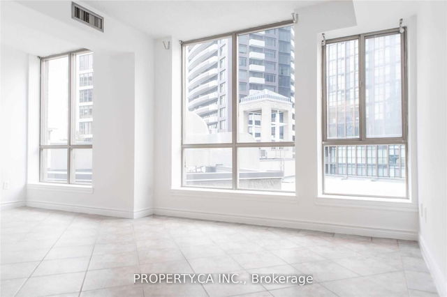 404 - 40 Scollard Street