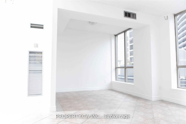 404 - 40 Scollard Street