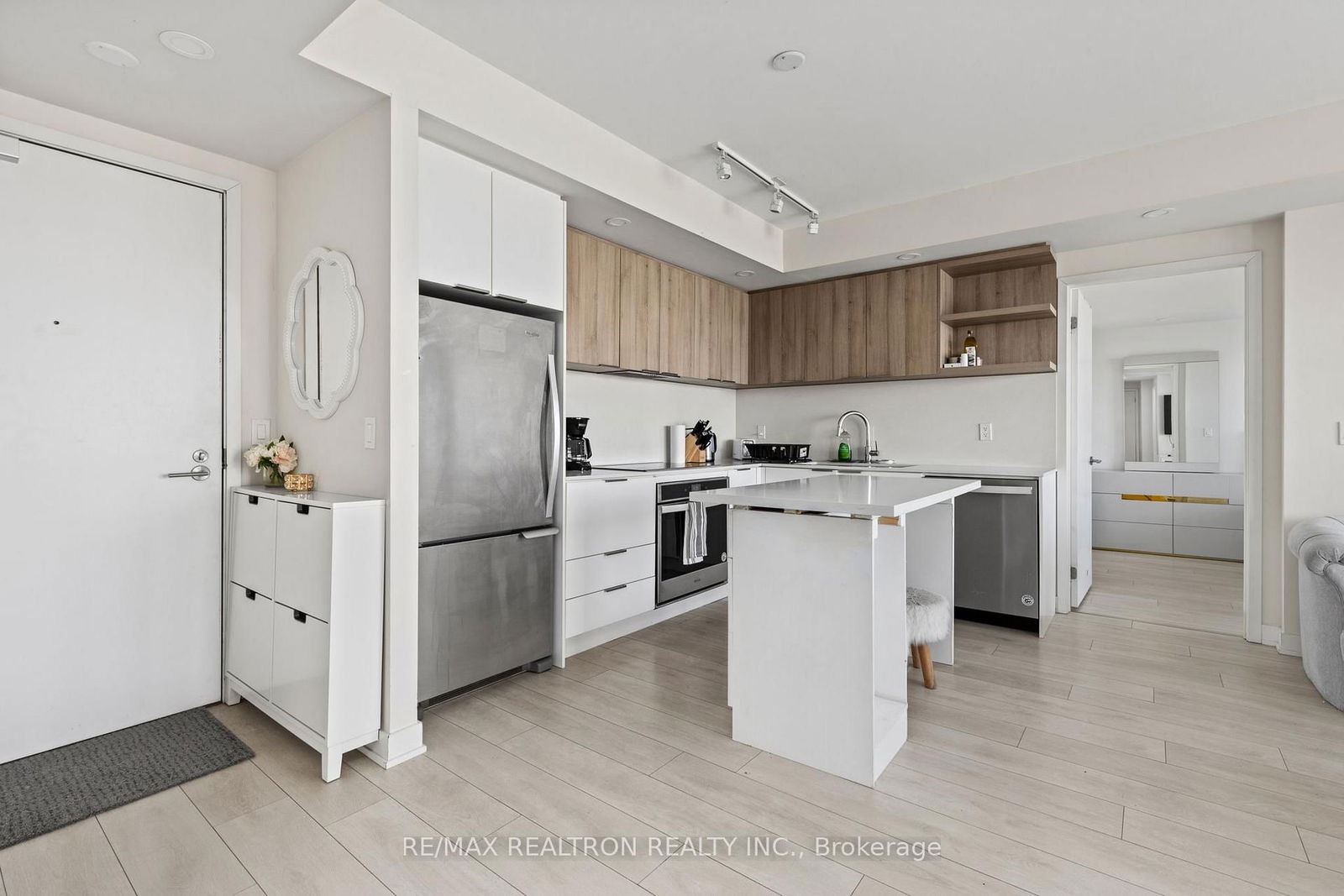 Condo for sale at 2103-6 Sonic Way, Toronto, Flemingdon Park, M3C 0P1 - MLS: C12113662