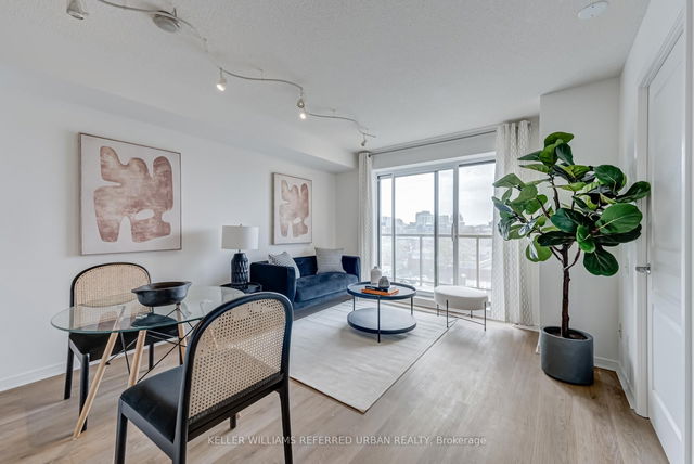 703 - 140 Bathurst Street