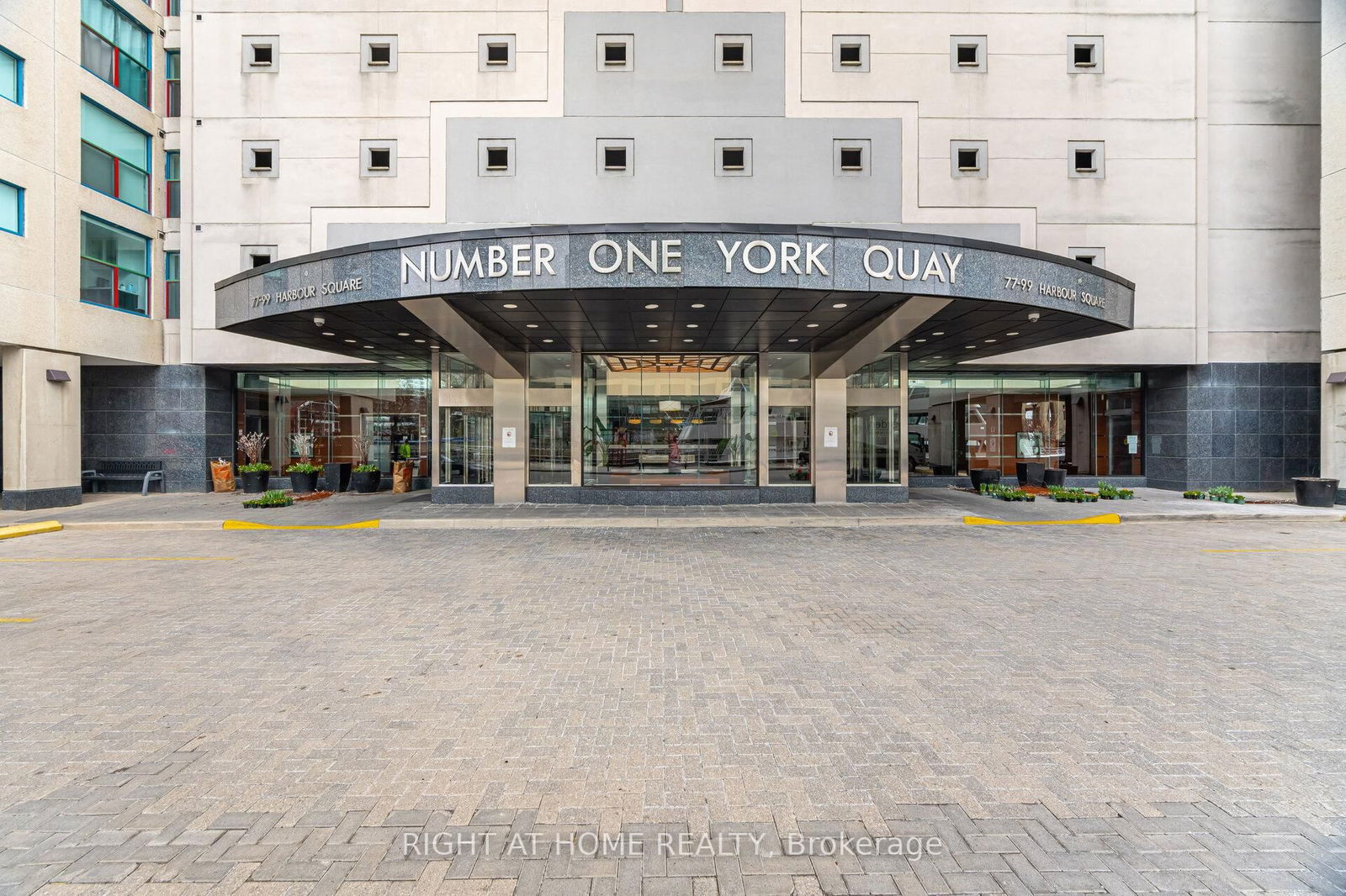 Condo for sale at 1812-77 Harbour Square, Toronto, Waterfront Communities C1, M5J 2S2 - MLS: C12113754