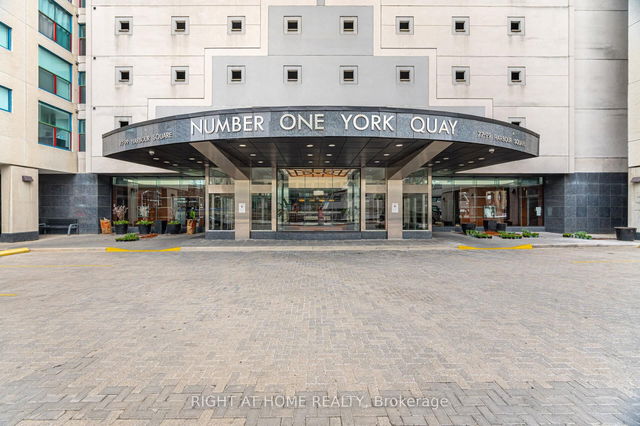 1812 - 77 Harbour Square
